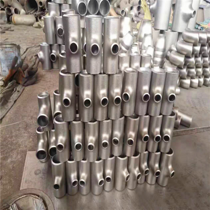 High Yield Strength Stainless Steel Tee For Threaded End Type Temperature Rating Up To 1000°F
